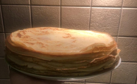 Тонкие, румяные и нежные: раскрываем лучшие трюки для безупречных блинов — вот три лайфхака